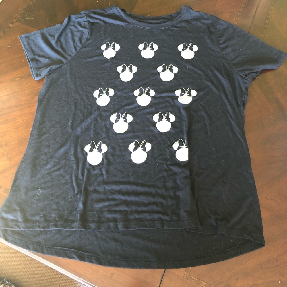 Minnie Mouse tee size 2X